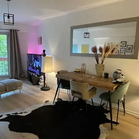 Charming Parisian One Bedroom Apartmán